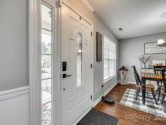 3rd image of 1682 Baylor Dr
