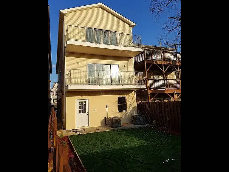 192 Arlington Ave #2 — Photo 19