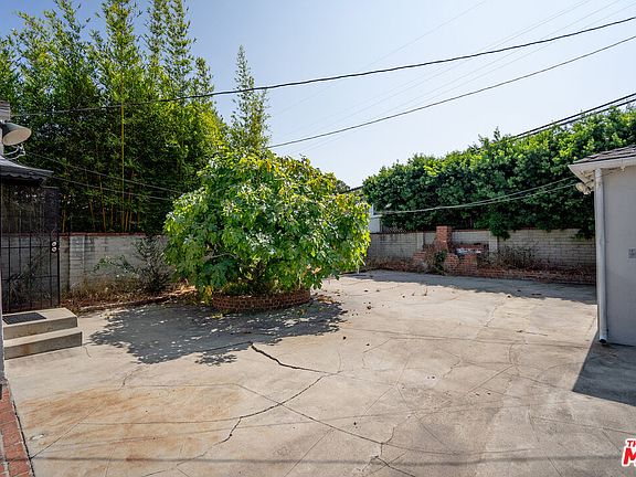 3rd image of 4051 Sawtelle Blvd
