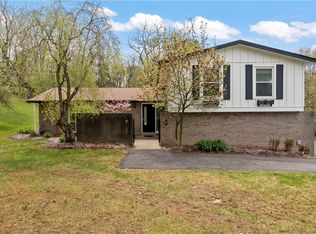 104 Concord Dr, Mcmurray, PA 15317