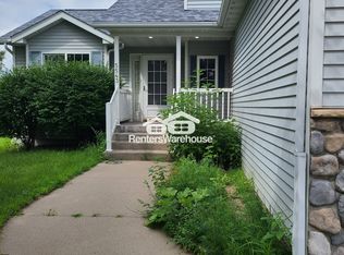 5543 Glenview Ln, Saint Cloud, MN 56303
