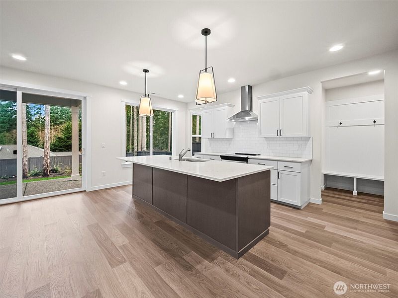 5th image of 12516 40th (Lot 1) Avenue NW