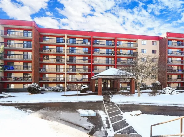 1987 Centurion Dr APT 9, Pittsburgh, PA 15221