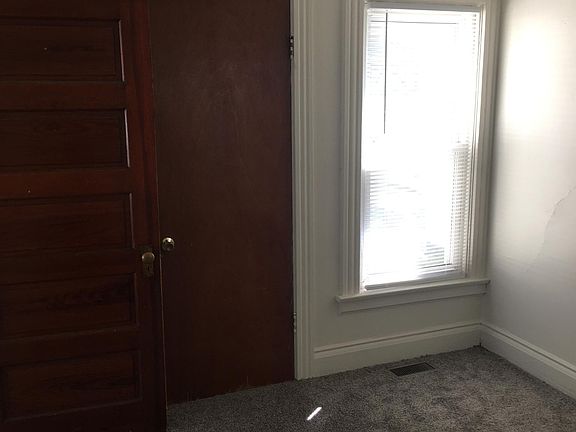 5th image of 1852 Nelson Ave