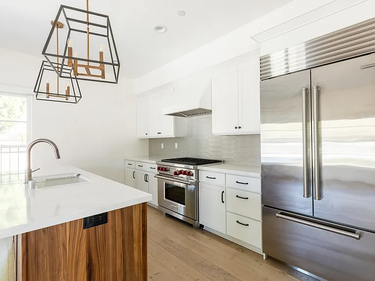 431 Marsh St #202 — Photo 10