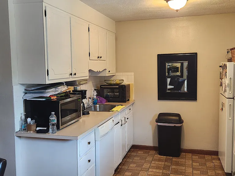 155 Pleasant St #B11 — Photo 11