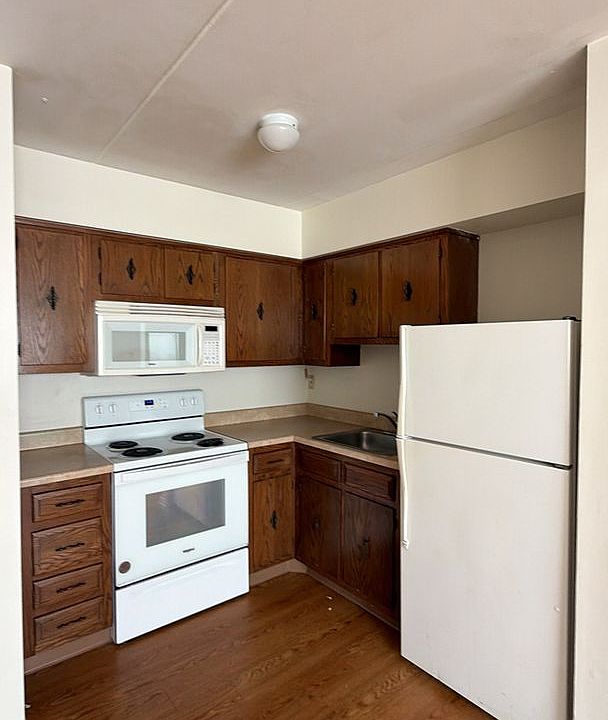1st image of 139 S State Rd APT B2
