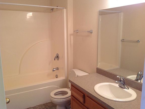 4th image of 19 C Ave APT 2