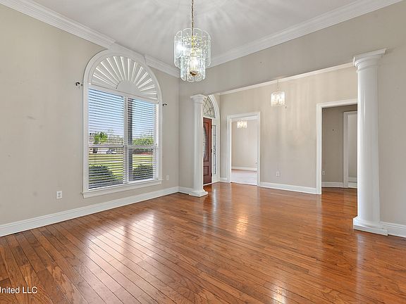 4th image of 15632 Orchard Dr