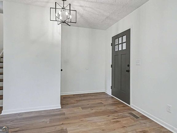 4th image of 4541 Mercer Rd