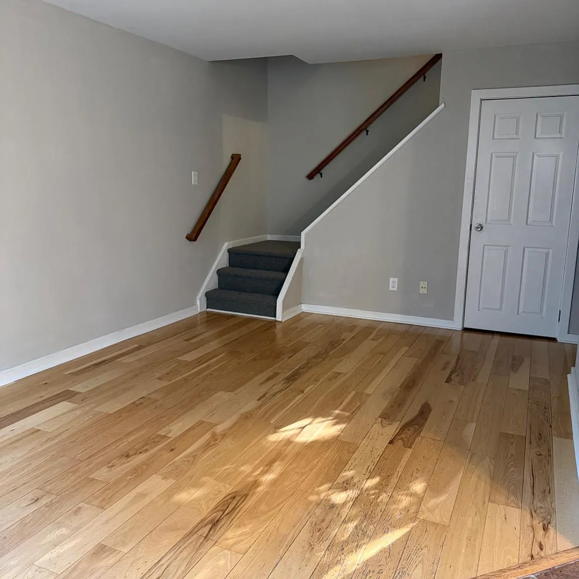 2 bed, 1.5 bath, 968 sqft, $2,200 — Photo 1
