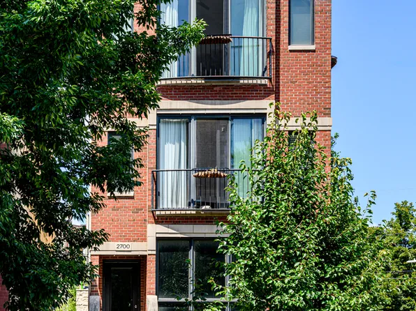 2700 W Thomas St #3, Chicago, IL 60622
