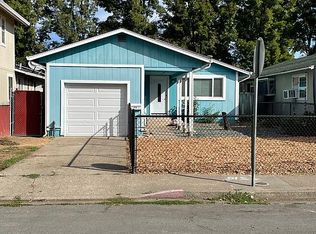 216 E Valley St, Willits, CA 95490