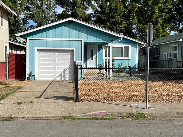 216 E Valley St, Willits, CA 95490