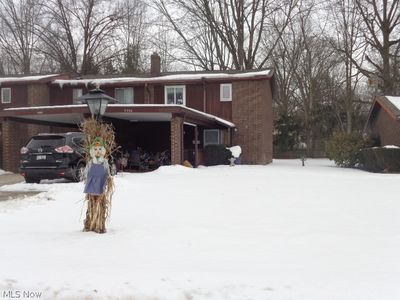 9552 Fernwood Dr, Olmsted Falls, OH, 44138