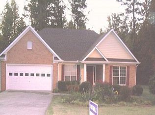 689 Washington Dr, Jonesboro, GA