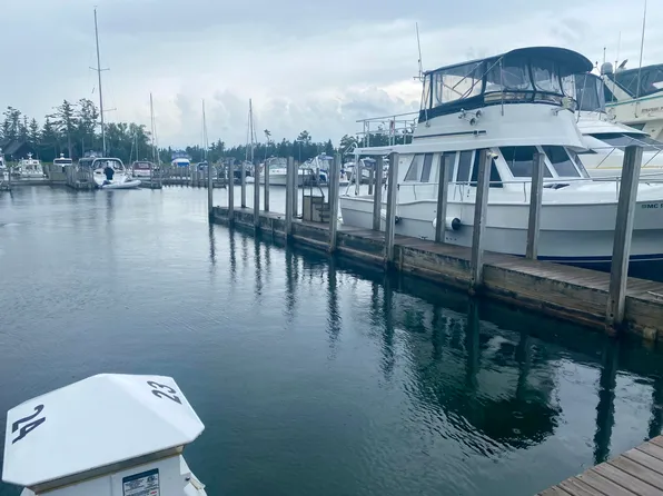 23 Boat Club Dr, Cheboygan, MI 49721