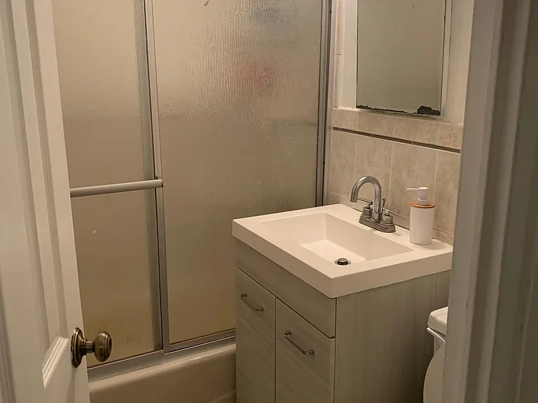 225 Saint Pauls Ave #4L — Photo 8