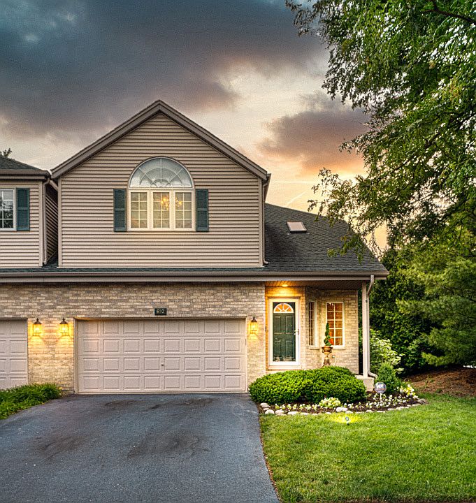 1st image of 610 Charlemagne Cir