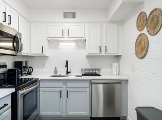 2242 E Pinchot Ave #R-14, Phoenix, AZ 85016