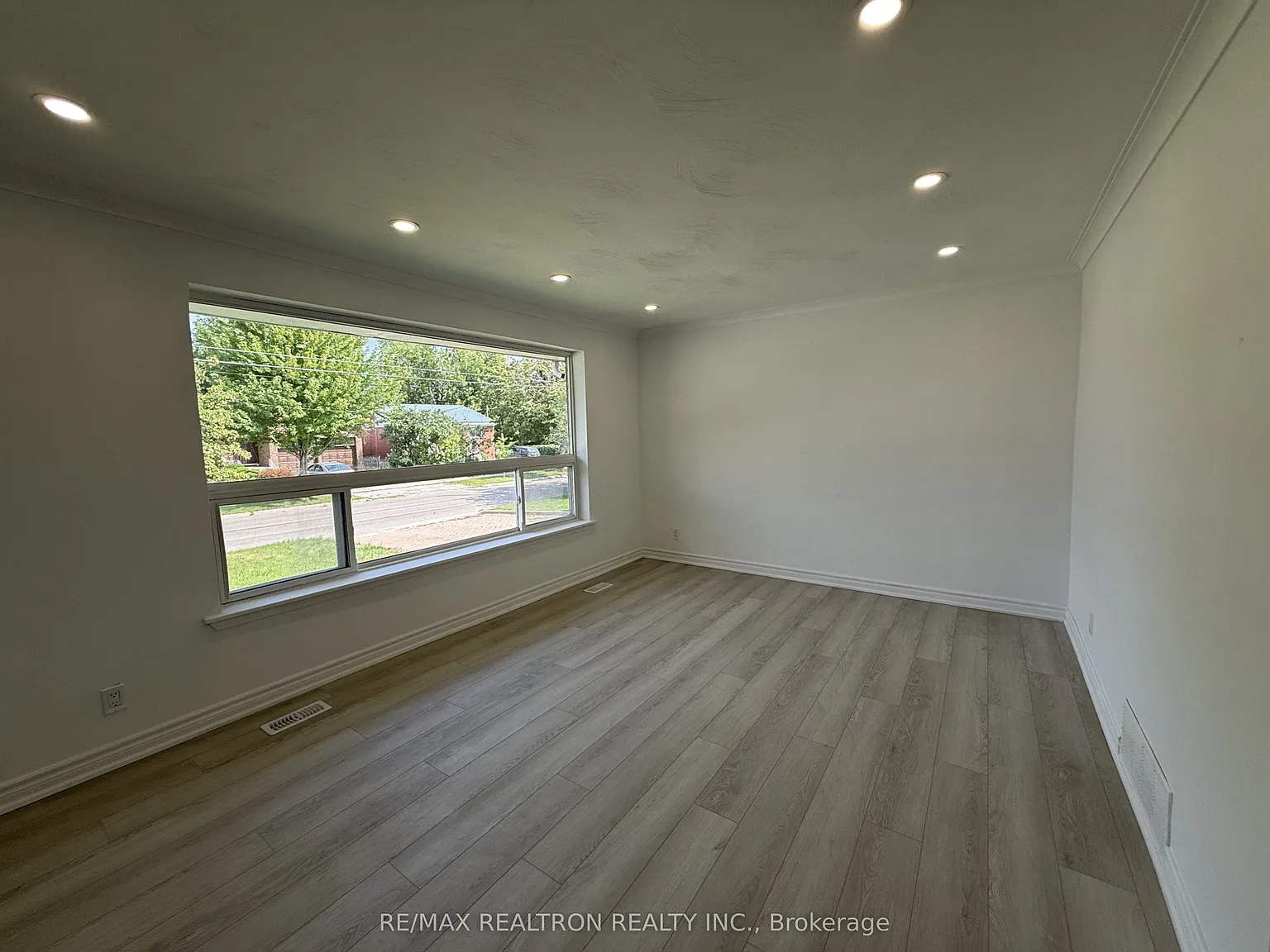 3 bed, $3,000 — Photo 3