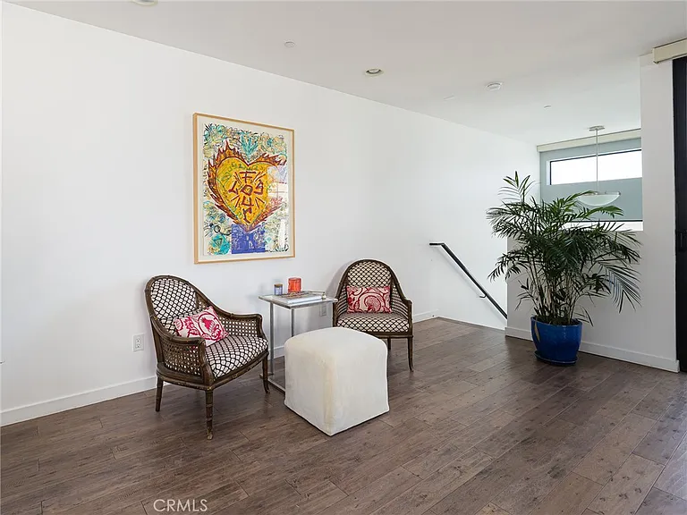 121 E Walnut Ave — Photo 18