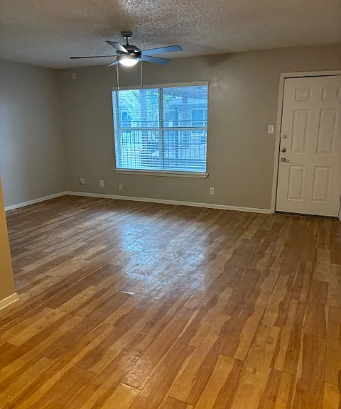 Element Austin Apartments — Photo 29