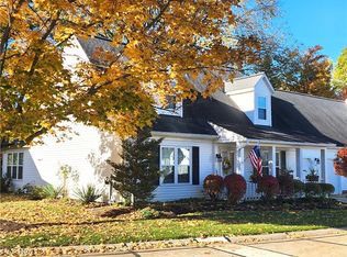 458 Scarborough Ln, Painesville, OH 44077