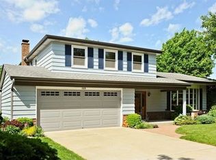 315 Cypress Ln, Libertyville, IL