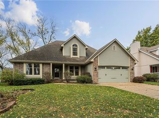 1552 NE Neawanna Dr, Lees Summit, MO 64086