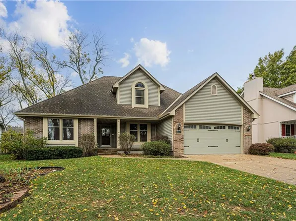 1552 NE Neawanna Dr, Lees Summit, MO 64086