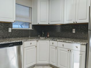 22 Lindsey Cir, Old Bridge, NJ 08857
