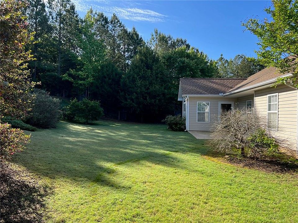 2nd image of 965 Slate Ct