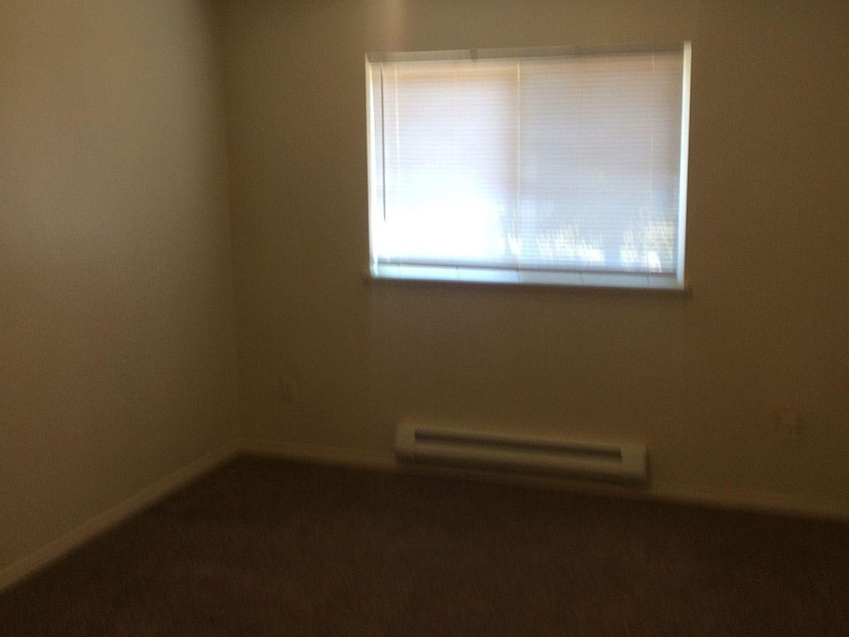 2nd image of 177 E Aloha Ln #B