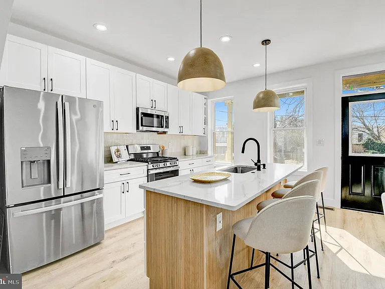 517 Florida Ave NE — Photo 13