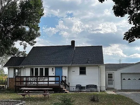 7102 E 350 N, Rolling Prairie, IN 46371