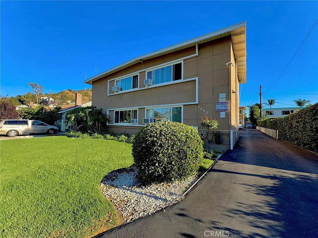 1 bed, 650 sqft, $1,850 — Photo 2