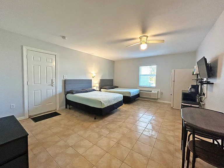 14621 McGregor Blvd #18 — Photo 6