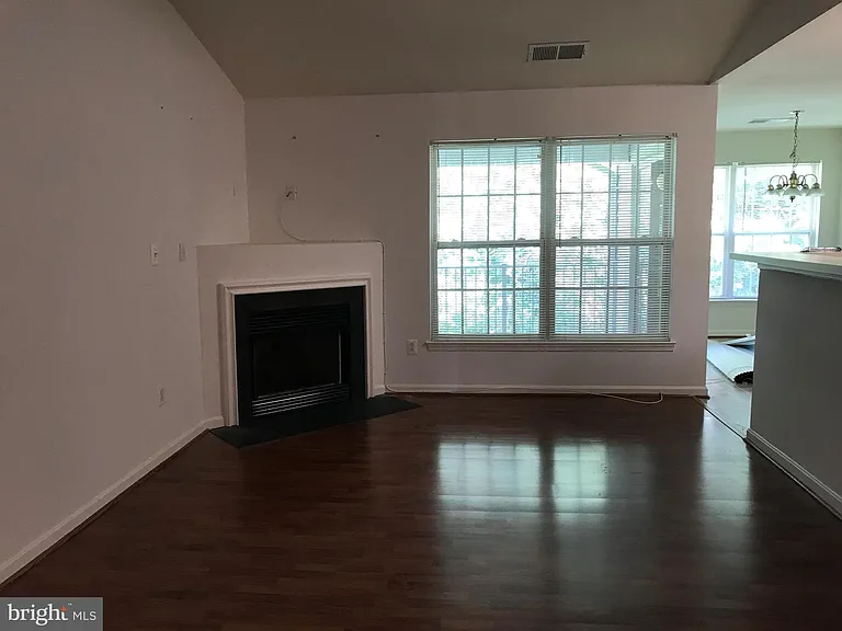 2026 Gov Thomas Bladen Way #301 — Photo 6