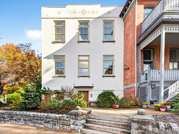 6 Benton Pl, Saint Louis, MO 63104