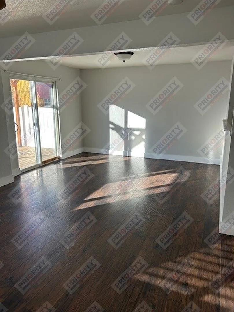 3/2.5 Townhome — Photo 2