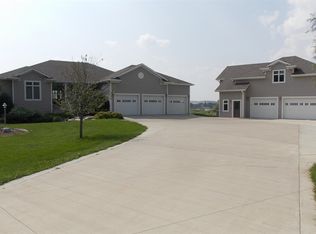 5938 Lariat Loop, Bismarck, ND 58503