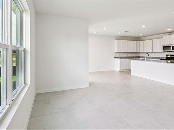 4th image of 815 ANDREW STREET