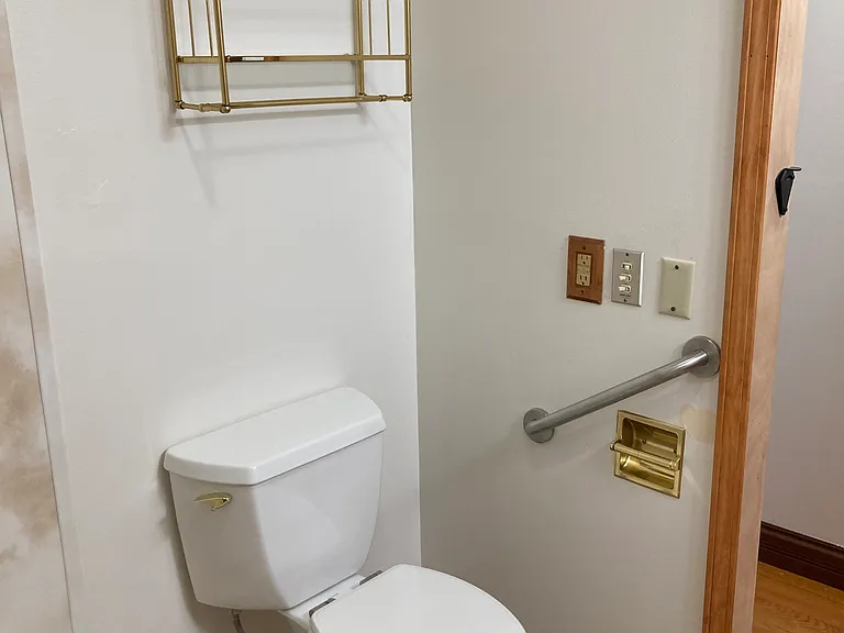 Hallway Bath - 3