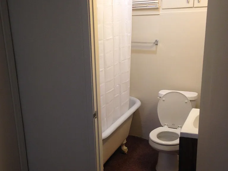 1000 Center Ave #12 — Photo 5