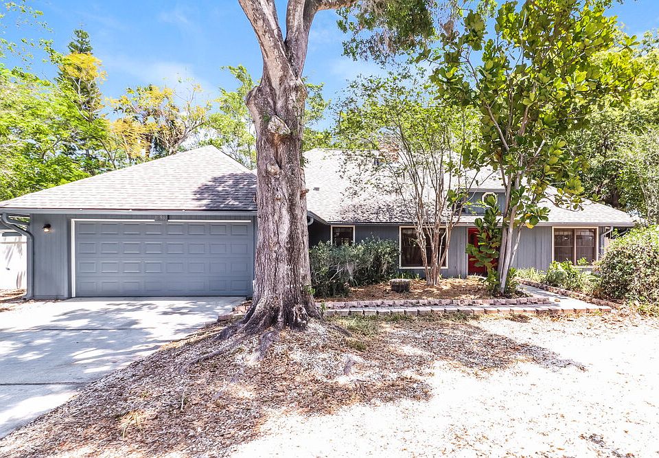 1st image of 1698 Elm Pl