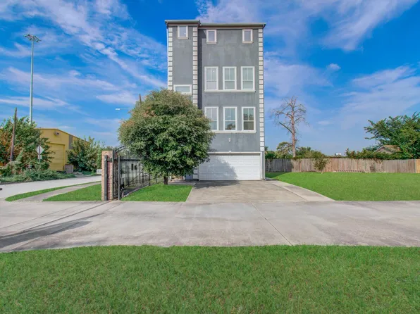 408 Eichwurzel Ln #A, Houston, TX 77009