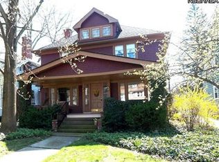 2934 Coleridge Rd, Cleveland Heights, OH 44118