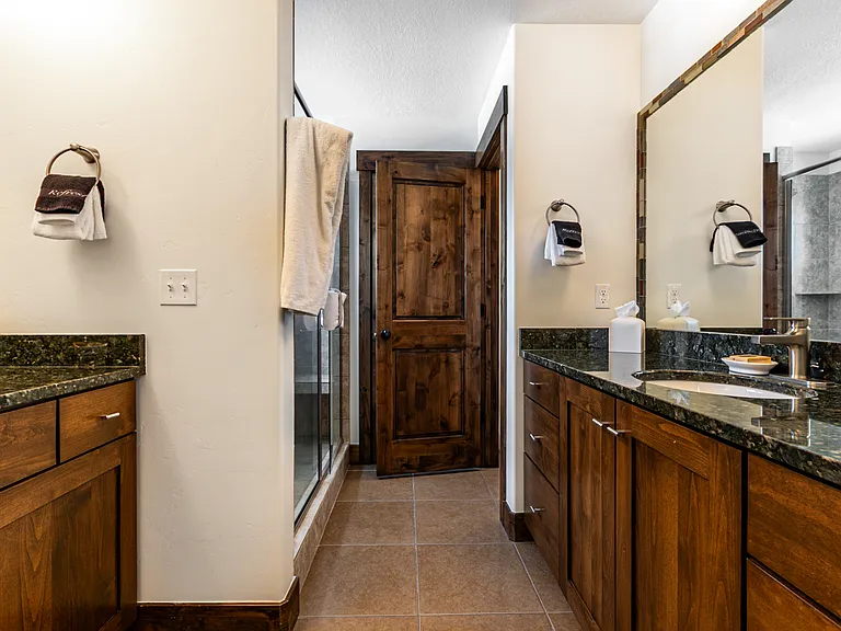 924 W Abigail Dr — Photo 22