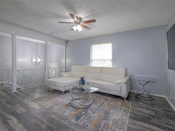 4th image of 10326 Smalley Ct
